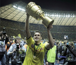 Borussia Dortmund win domestic double beating Bayern Munich
