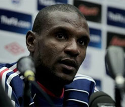 Barca defender Abidal released from hospital
