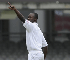Sammy backs Roach to overcome no-ball problem