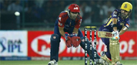 IPL 2012: KKR thrash Delhi by 6 wickets, top table