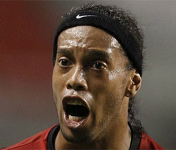 Ronaldinho quits Flamengo