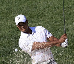 Woods moves into contention at the Dublin memorial