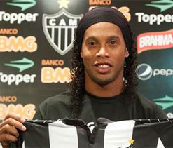 Ronaldinho rediscovers magic in debut for new club