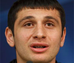Euro 2012: Russian midfielder Dzagoev asks fans to behave