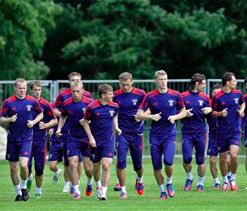 Russian team draws flak for not singing anthem at Euro 2012