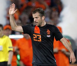 We didn`t deserve to go through: Van der Vaart