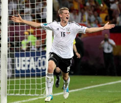 Don`t care where I play as long as Germany are winning: Bender