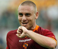 De Rossi advises Balotelli ‘to grow up’ ahead of showdown with England   	