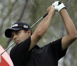 Atwal makes cut but lies way behind at tied 68th