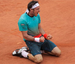 Milos Raonic defeated by Juan Monaco in five sets at French Open