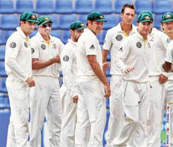 Australian cricketers won't go on strike despite pay dispute