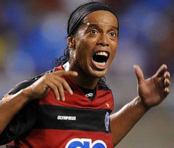 Ronaldinho denies indiscipline charge