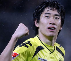 Japanese midfielder Kagawa to join Man United 