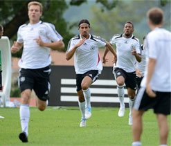 Euro 2012: Rift between Bayern & Dortmund players in Germany squad?