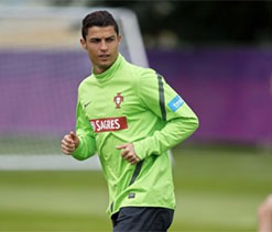 Spain or Portugal will win Euro 2012: Cristiano Ronaldo