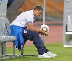 Euro 2012: Campbell accuses FA of cover-up following Rio Ferdinand snub