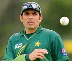 Misbah dropped, Kamran recalled for World T20