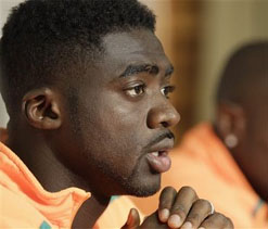Man City to sell defender Kolo Toure to Turkish side Bursaspor