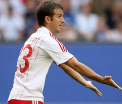 Hamburg rule out move for Van der Vaart