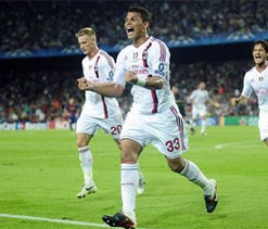 PSG sign Thiago Silva from Milan for €42m