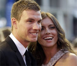Tevez and Dzeko will not leave Man City: Mancini