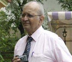 Veteran cricket commentator Saraiya dead