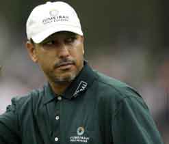 Jeev ends disappointing 30th, Donaldson champion