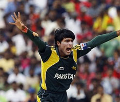 Aamir deserves second chance for return to international arena, says fast bowler Shoaib