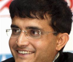 Ganguly`s father at hospital, condition now better 