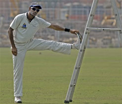 Chuni gets life time, Dinda-Shukla `Cricketer of the Year`