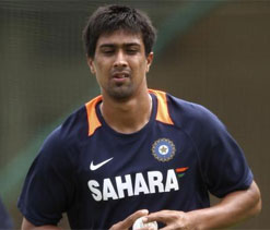 Bishan Singh Bedi bats for under-fire Rahul Sharma