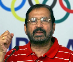 Crook like Suresh Kalmadi should be barred from Olympics: Milkha Singh