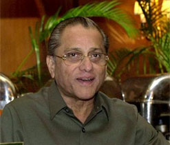 Dalmiya remains CAB chief, Kapil may help Bengal bowlers