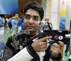 London Olympics 2012: Bindra, Narang take aim at medal on Monday