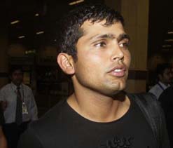 No PCB clearance yet for Kamran Akmal in spot fixing case
