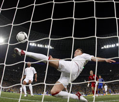 FIFA approves goal-line technology