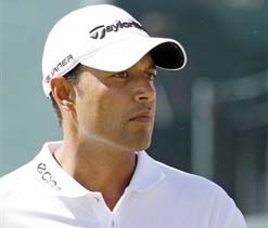 Atwal slips to 71st in US PGA