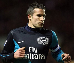 Arsenal fans jeer Robin van Persie as Podolski emerges new hero at Emirates