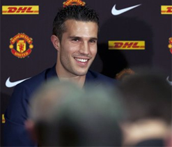 Robin van Persie: The little boy inside me screamed `Manchester United!`
