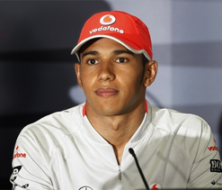 Lewis Hamilton rushes to UK to spend time with dying aunt