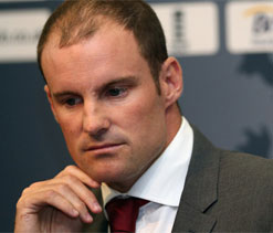 England cricketers hail Strauss as a ‘great leader’