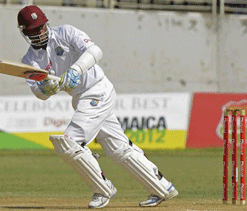 Samuels puts West Indies on course for victory