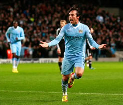 David Silva signs new five-year deal with Manchester City
