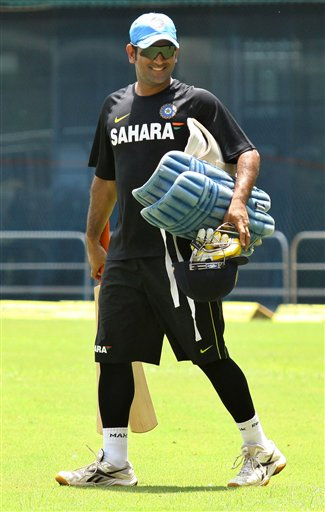 We might have to play five bowlers at some stage, says Dhoni