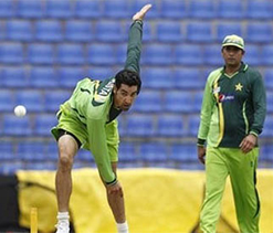 Former Pak bowler Aqib Javed unfazed by Pak`s practice match loss to England