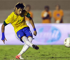 Neymar stars in Brazil`s 2-1 win over Argentina
