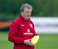 Hodgson compares England job to being on ``death bed``  