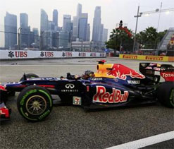 Vettel wins in Singapore as Alonso extends lead