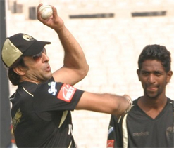 India missing genuine pacer: Akram