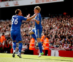 Arsenal 1-2 Chelsea: Torres & Mata on target as Blues extend lead at the top